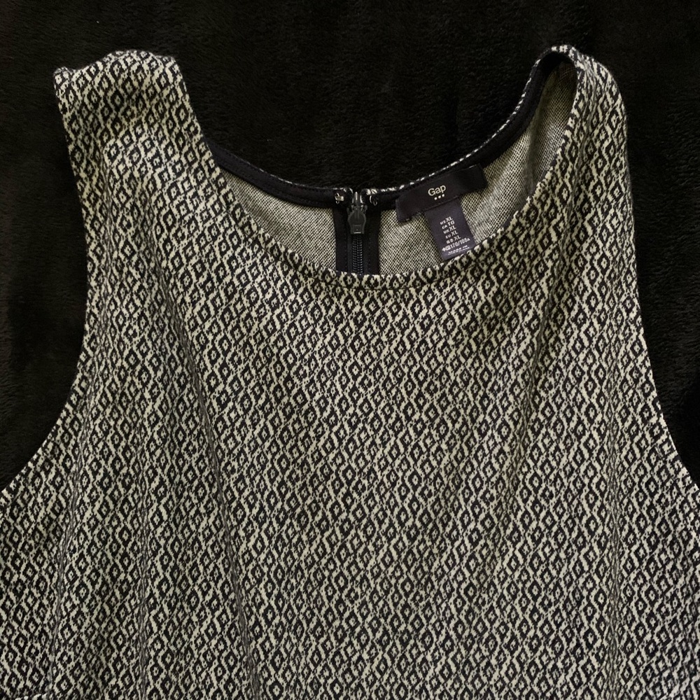 Women’s Gap dress - Picture 2 of 3